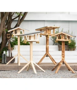 Dehner Natura Futterhaus Karwendel, Natur, Inkl. Ständer, Ca. B84,3/H127,2/T84,3 Cm -Dehner 6622872 6622898 6622906 6622922 WE MO 002 NVHRofanKarwendel